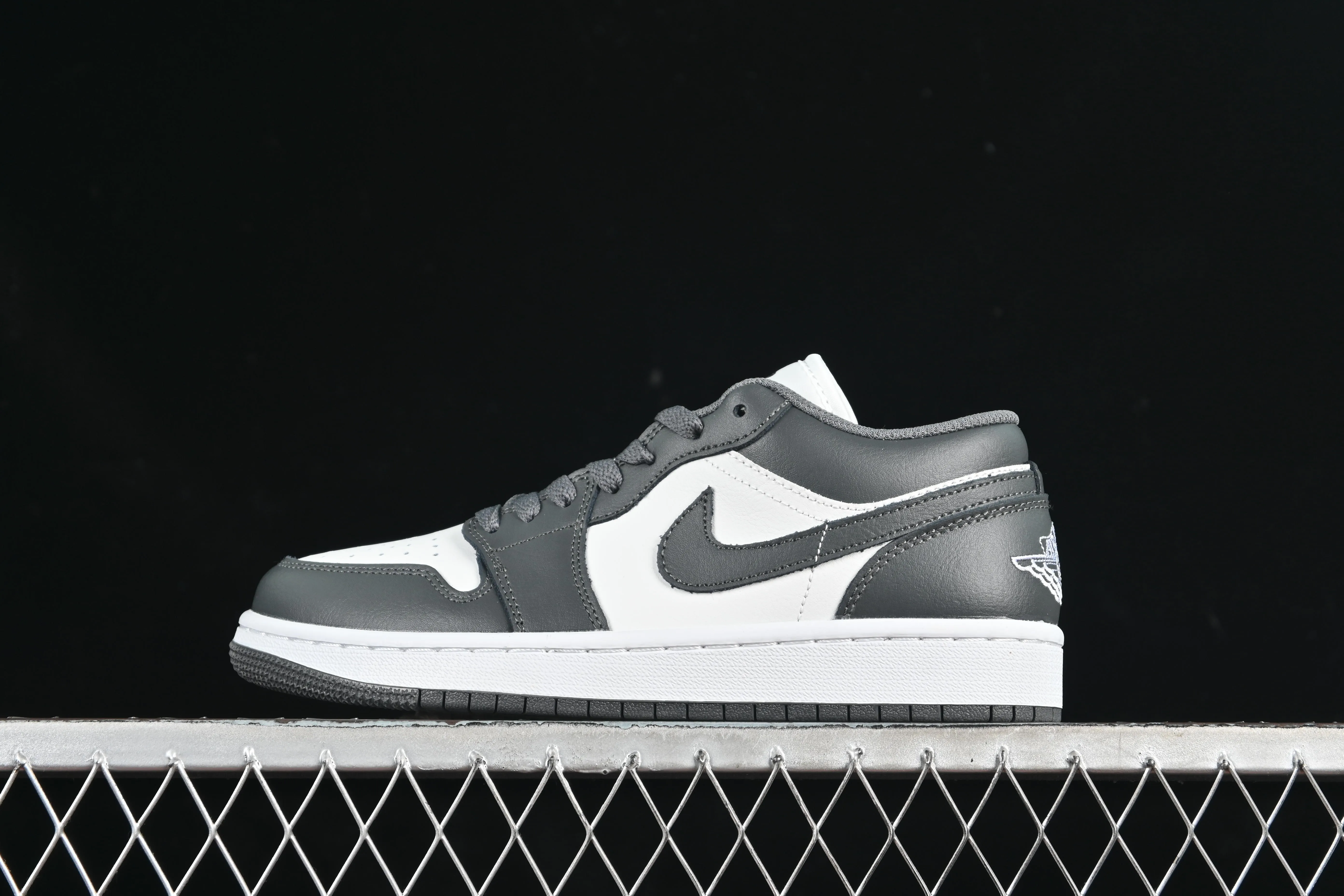 All categories Air Jordan Jordan series basketball shoes Air Jordan 1 Low Air Jordan 1 Low AJ1 Joe 1 white and gray color low-top cultural and casual sneakers 553558-044